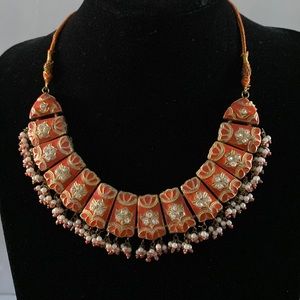 Vintage necklace. N11